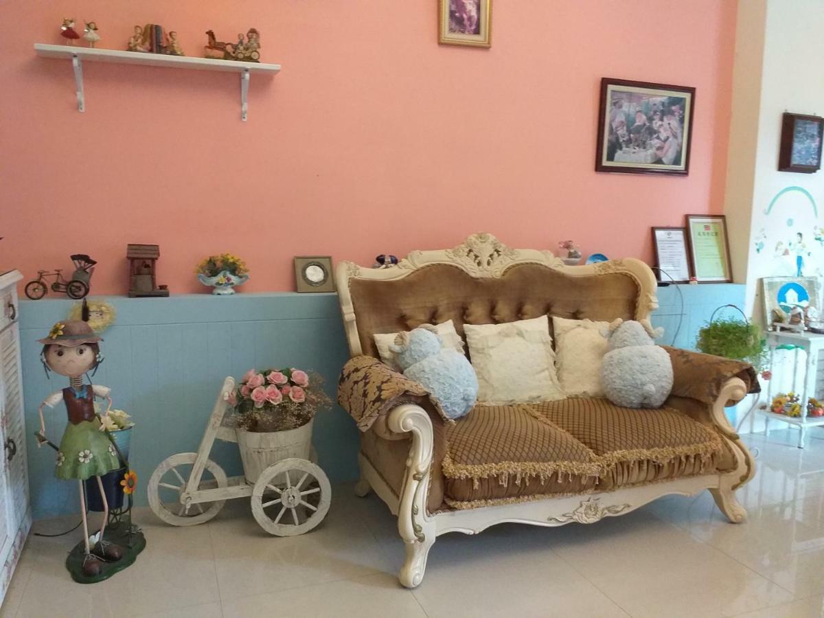 Rose Castle Apartment Taitung Bagian luar foto